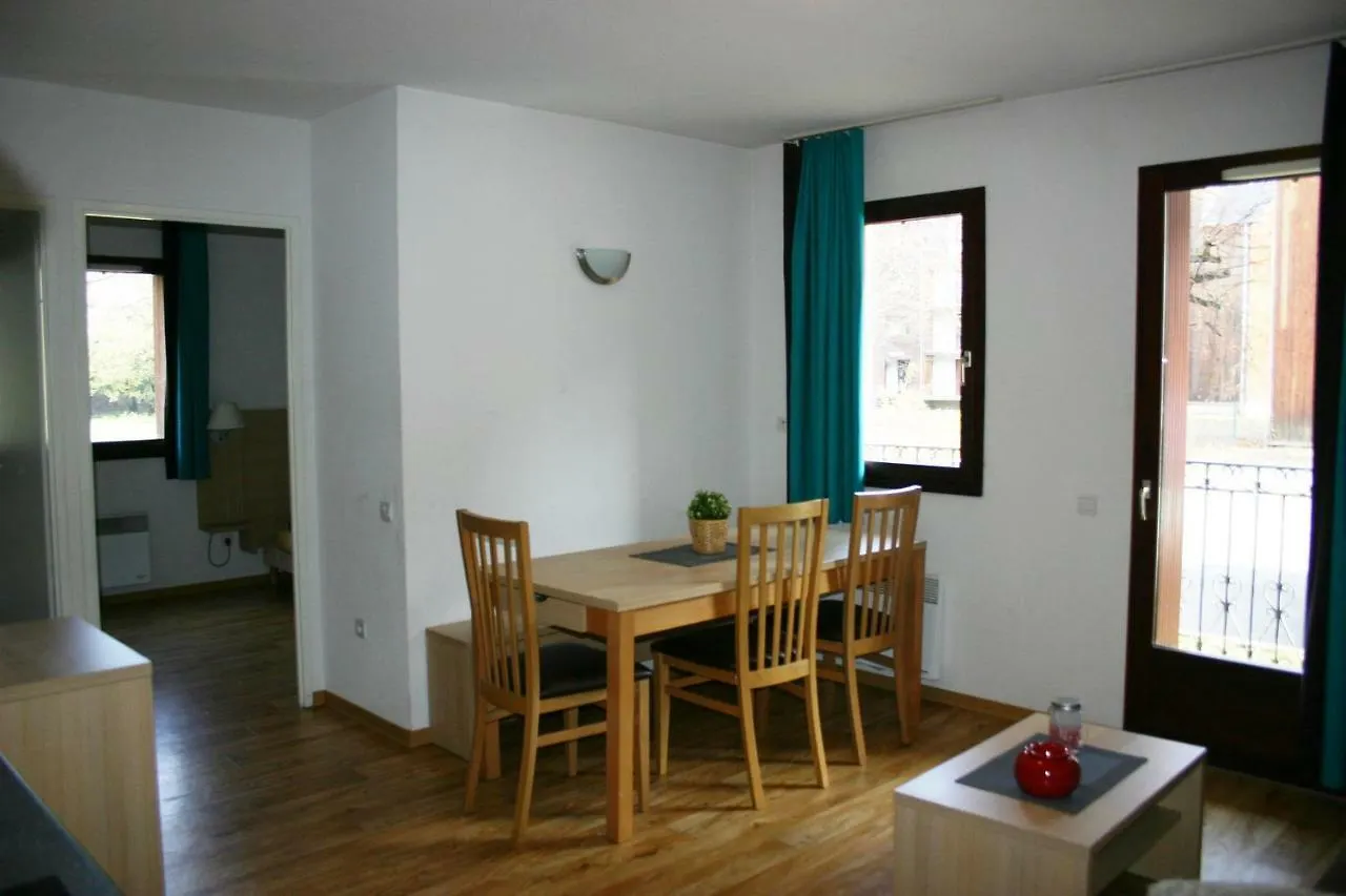 Apartament Appartement T3 Luchon Cure / Ski Bagnères-de-Luchon